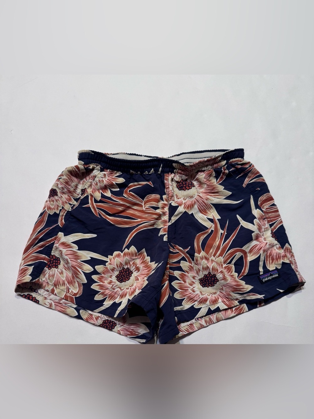 PATAGONIA US Women’s XS Navy Floral Print Woven Baggies™ Shorts 5” Pockets EUC